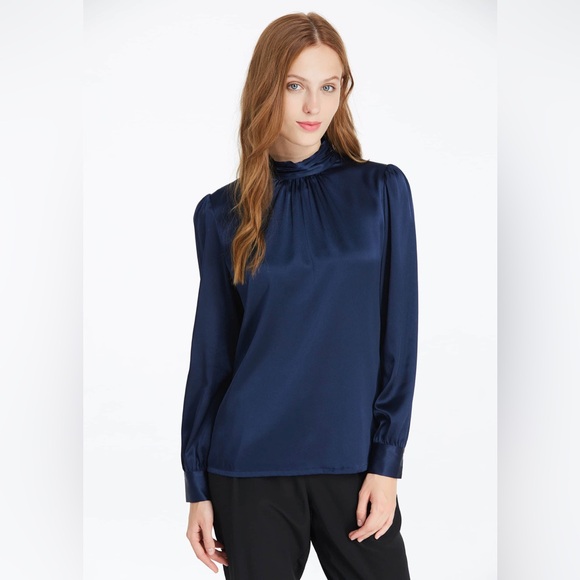 100% Silk Navy Blue Lilysilk Blouse - Picture 10 of 12